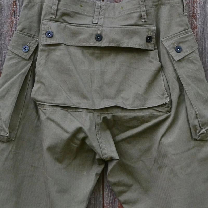 Men's Vintage Multi-pocket Straight-Leg Loose Cotton Cargo Trousers 31031389M