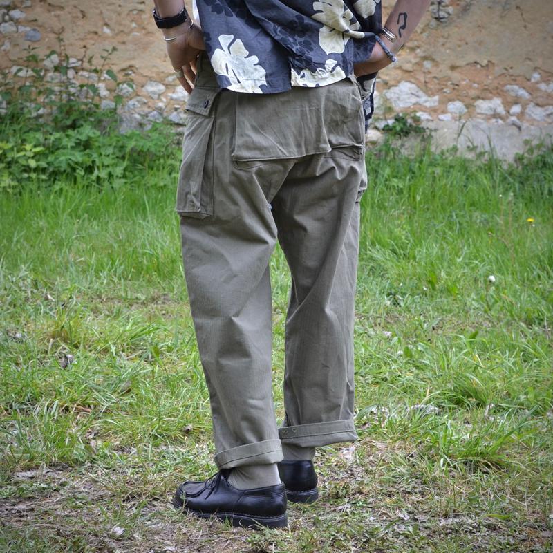 Men's Vintage Multi-pocket Straight-Leg Loose Cotton Cargo Trousers 31031389M